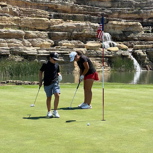 Meet your Posher, Dani